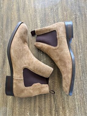 Steve Madden Suede Chelsea Boots